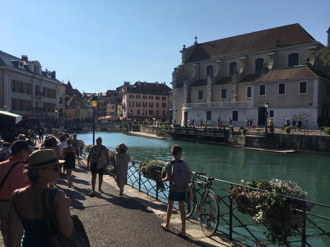 Carpe Diem Annecy Exterior photo